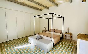 Cozy Charming Apartment In Old Bakery Street